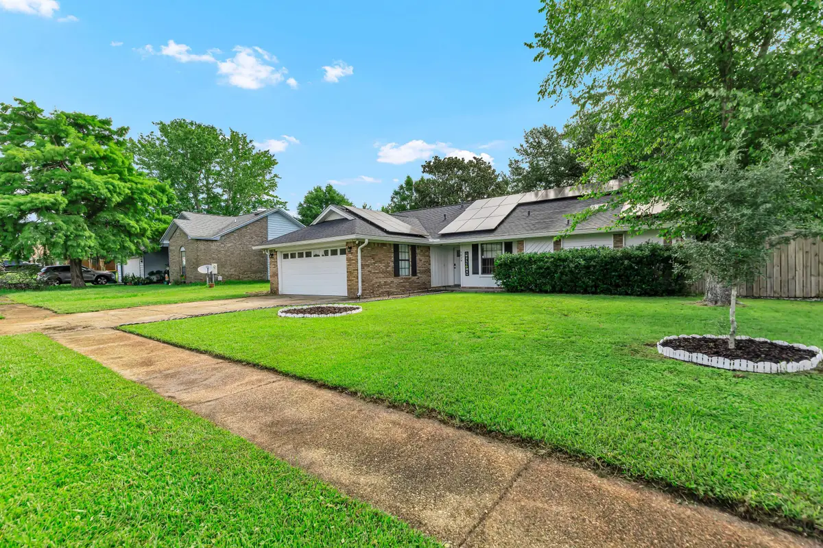 1029 Boulevard De La Parisenne, Mary Esther, FL 32569 - Image #1