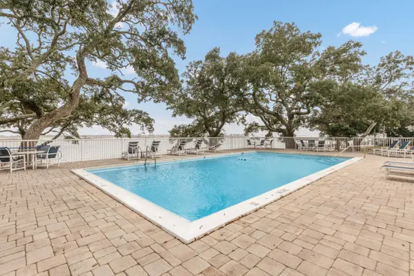 209 W Miracle Strip Parkway #APT D103, Mary Esther, FL 32569