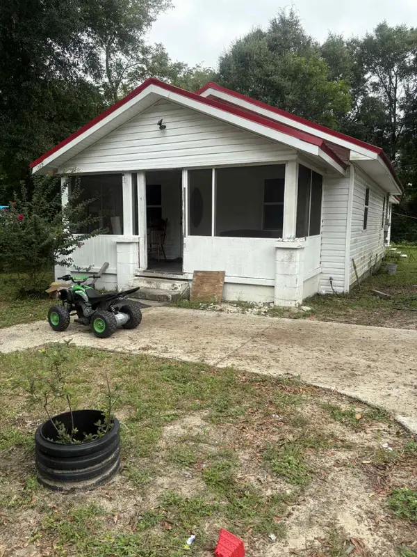 788 W Orange Avenue, DeFuniak Springs, FL 32435