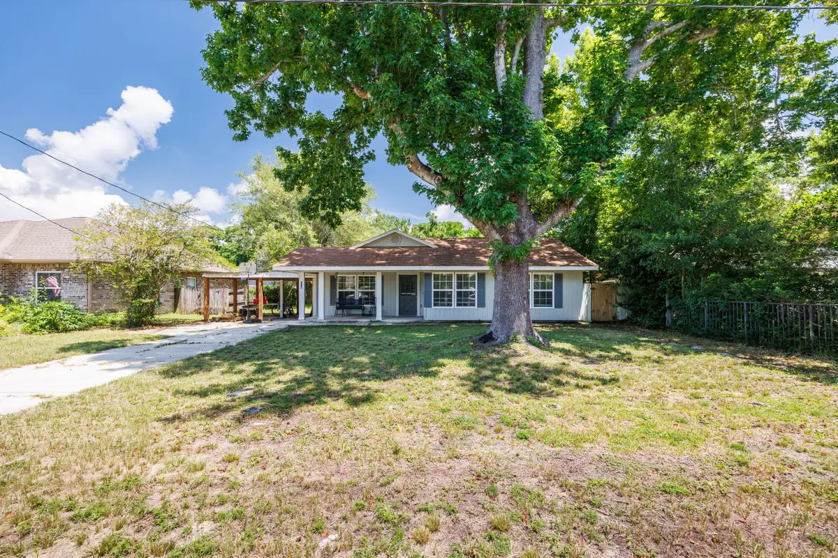 209 Michael Avenue, Mary Esther, FL 32569 - Image #1