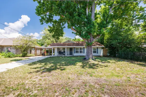 209 Michael Avenue, Mary Esther, FL 32569