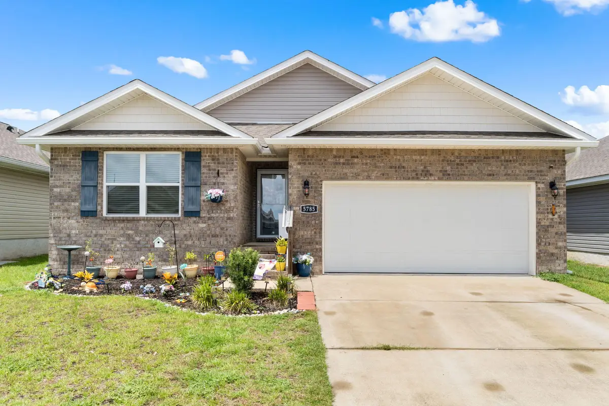 5785 Guinevere Lane, Milton, FL 32583 - Image #1