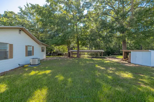 151 Swamp Haven Road, Vernon, FL 32462