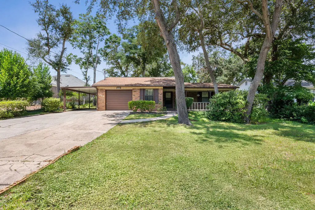 1045 Juniper Avenue, Niceville, FL 32578 - Image #1