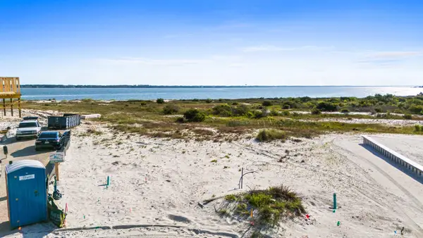 23 Seaside Circle, Navarre, FL 32566