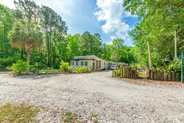 74 E Shell Cracker Road, Freeport, FL 32439