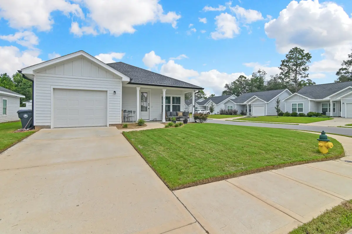 8 Alexander Way, Freeport, FL 32439 - Image #1