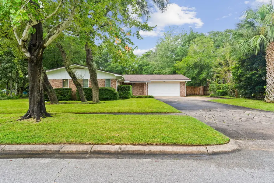 629 NE Merioneth Drive, Fort Walton Beach, FL 32547 - Image #2