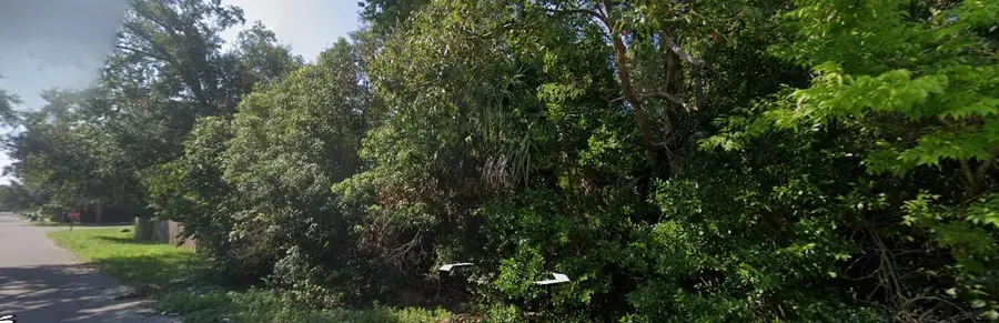 235 11th Street, Apalachicola, FL 32320 - Image #3