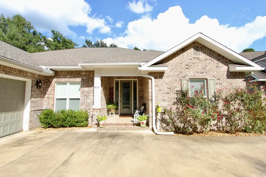 4809 Grove Street, Crestview, FL 32539 - #2