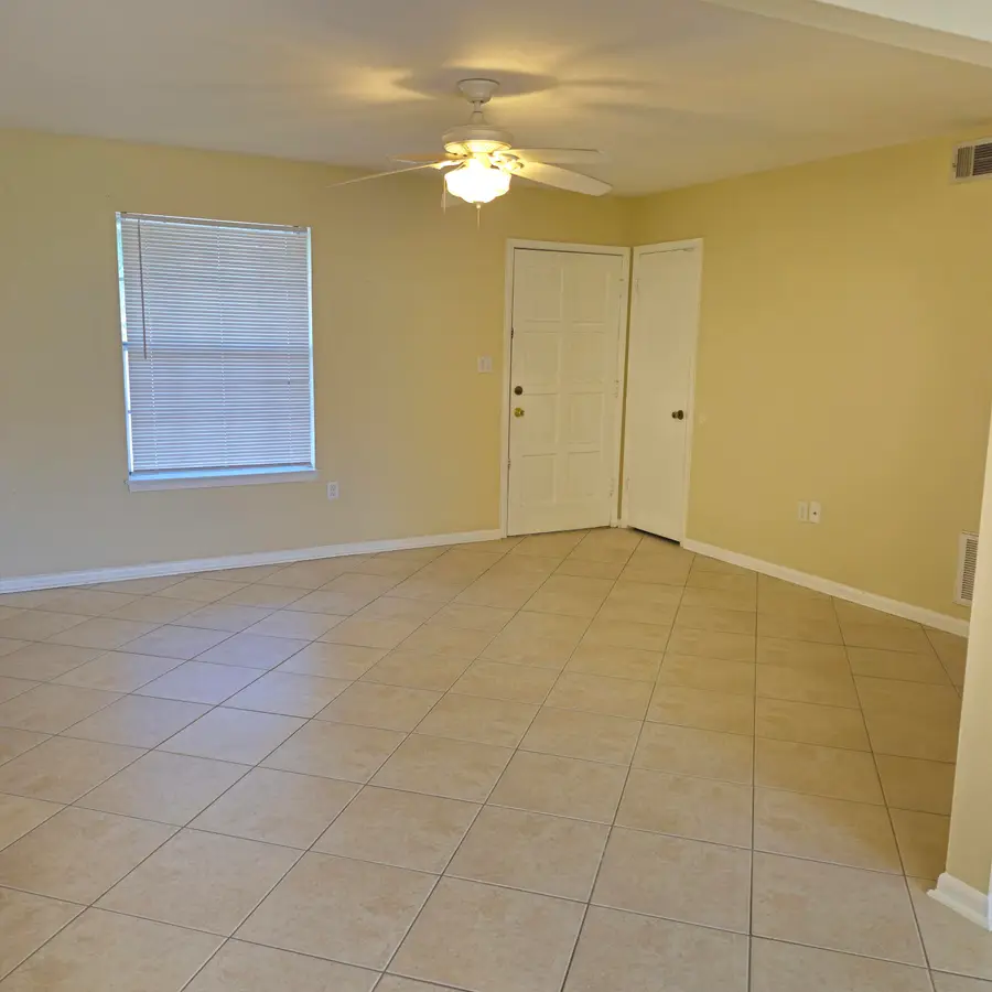 308 NW Victoria Avenue, Fort Walton Beach, FL 32548 - Image #2