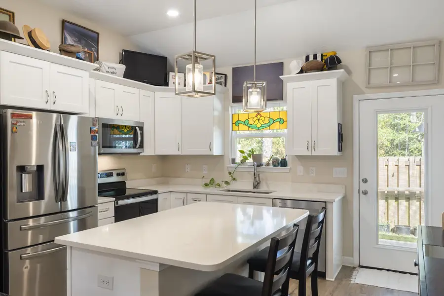 129 Laurel Oaks Drive, Freeport, FL 32439 - Image #3