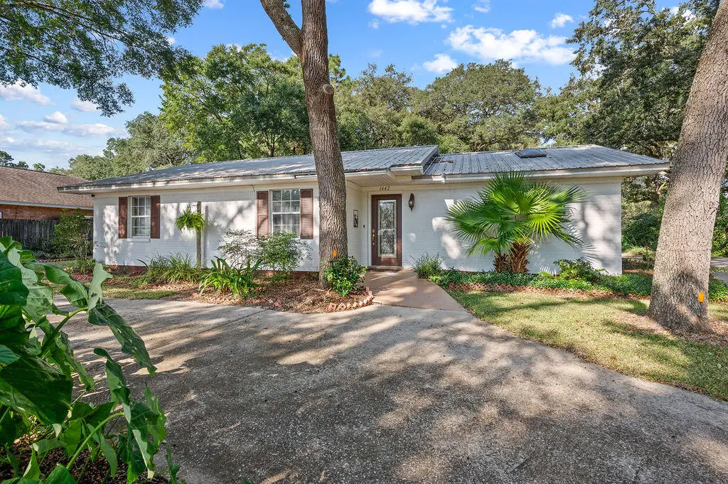 1442 Hickory Street, Niceville, FL 32578 - Image #1