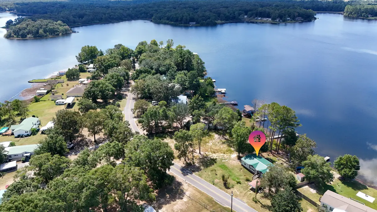 834 Paradise Island Drive, Defuniak Springs, FL 32433 - Image #1