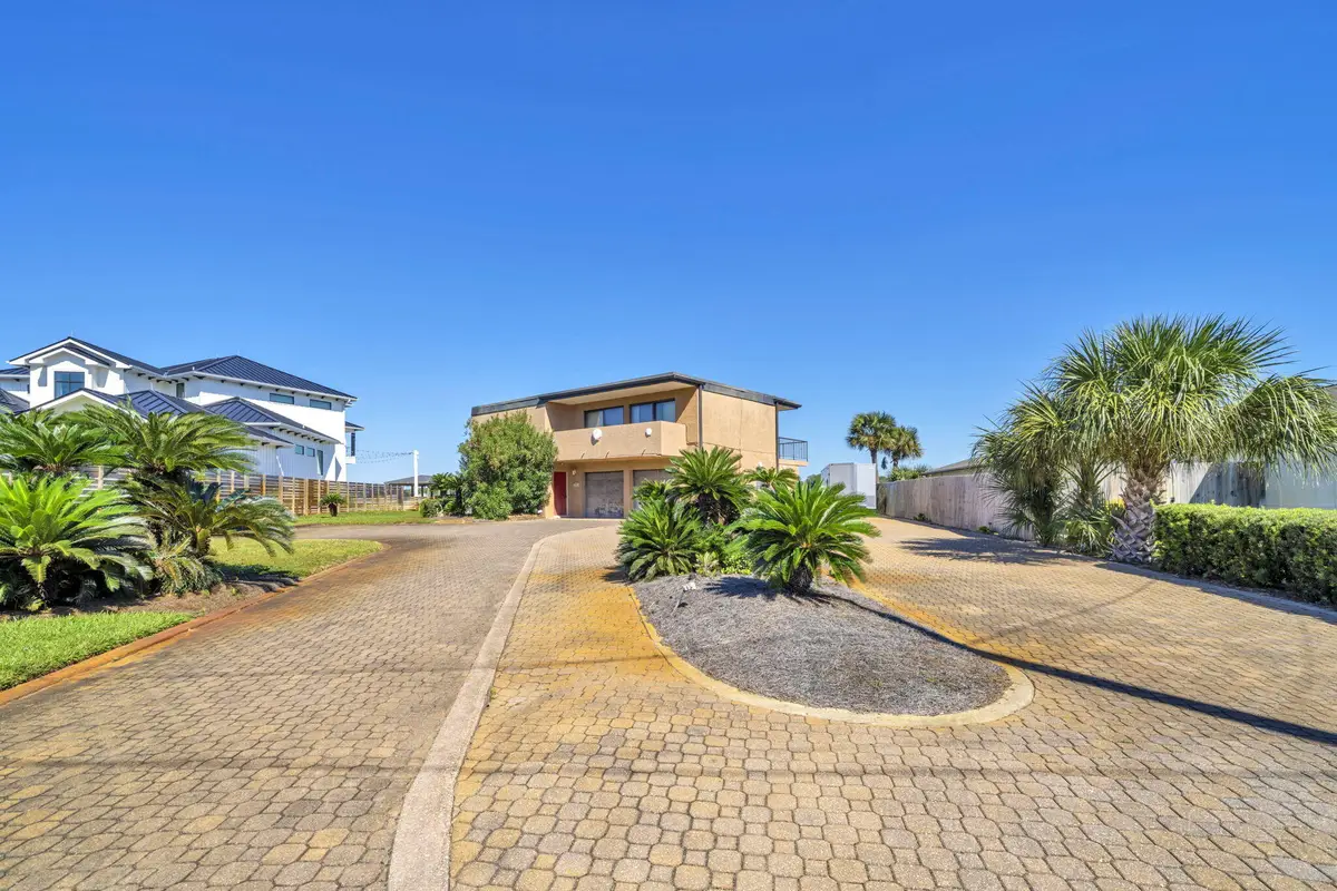 424 Caviar Drive, Fort Walton Beach, FL 32548 - Image #1