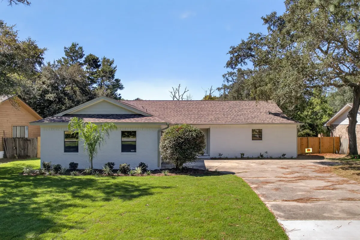 926 Ridgewood Way, Niceville, FL 32578 - Image #1