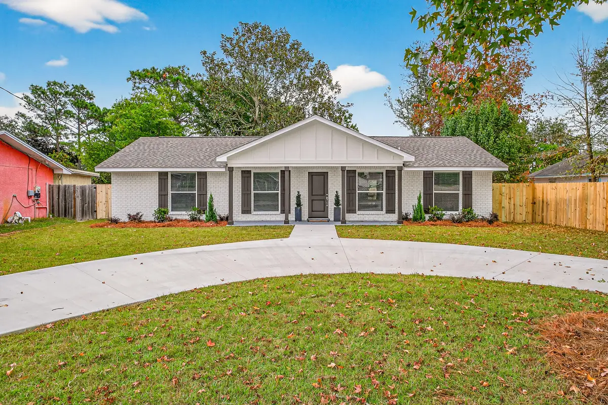 333 Woodland Avenue, Mary Esther, FL 32569 - Image #1