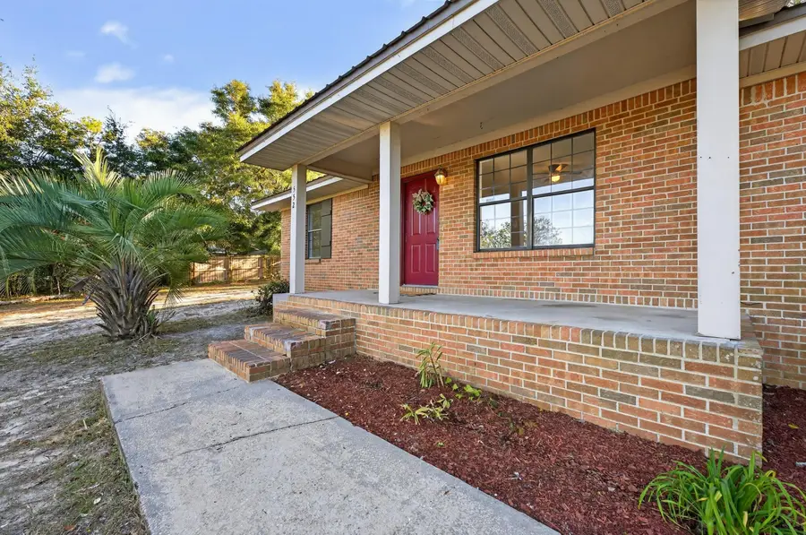 552 Roberts Drive, Defuniak Springs, FL 32433 - Image #2