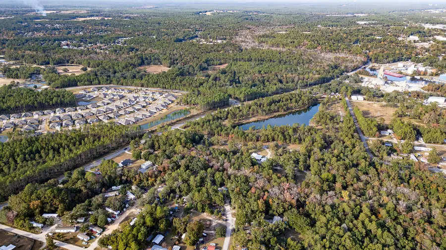 78 April Court, Freeport, FL 32439 - Image #3