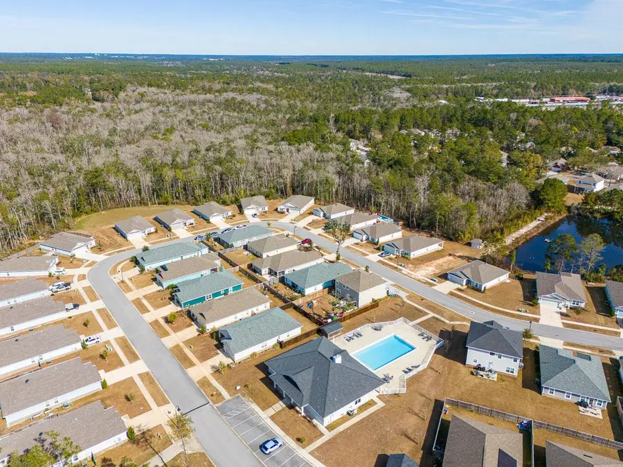 477 Marquis Way, Freeport, FL 32439 - Image #2