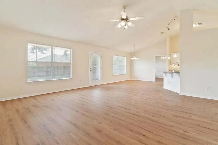 5104 Whitehurst Lane, Crestview, FL 32536 - Image #2