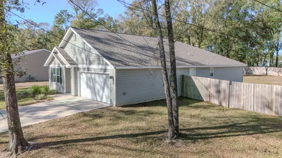 252 Squirrel Road, Defuniak Springs, FL 32433 - #3