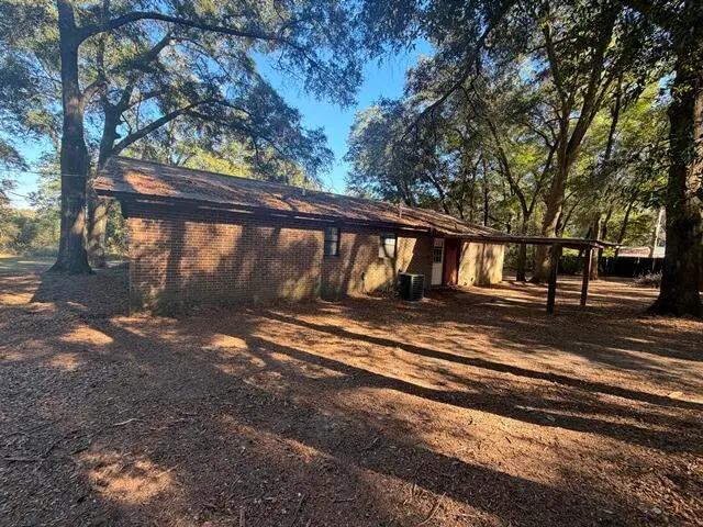 98 Trucking Lane, Ponce De Leon, FL 32455 - Image #3