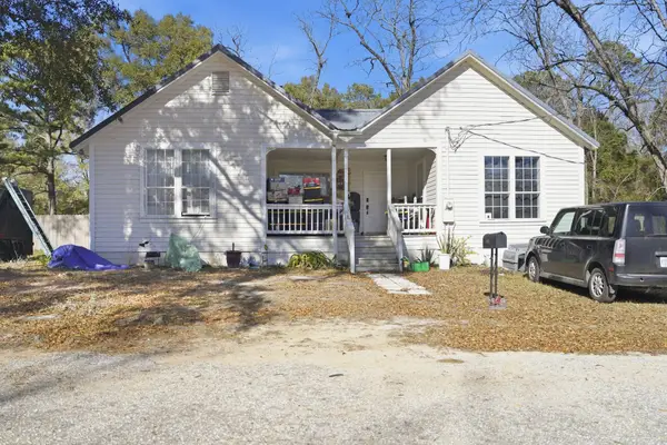 8127 5th Street, Laurel Hill, FL 32567