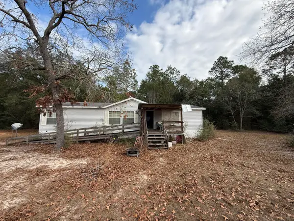 12297 Cooper Road, Holt, FL 32564