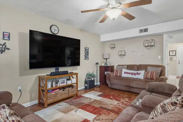 1068 5th Avenue, Shalimar, FL 32579