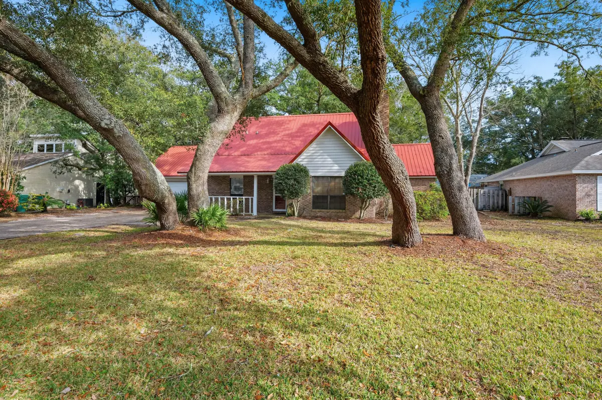 254 W Dominica Circle, Niceville, FL 32578 - Image #1