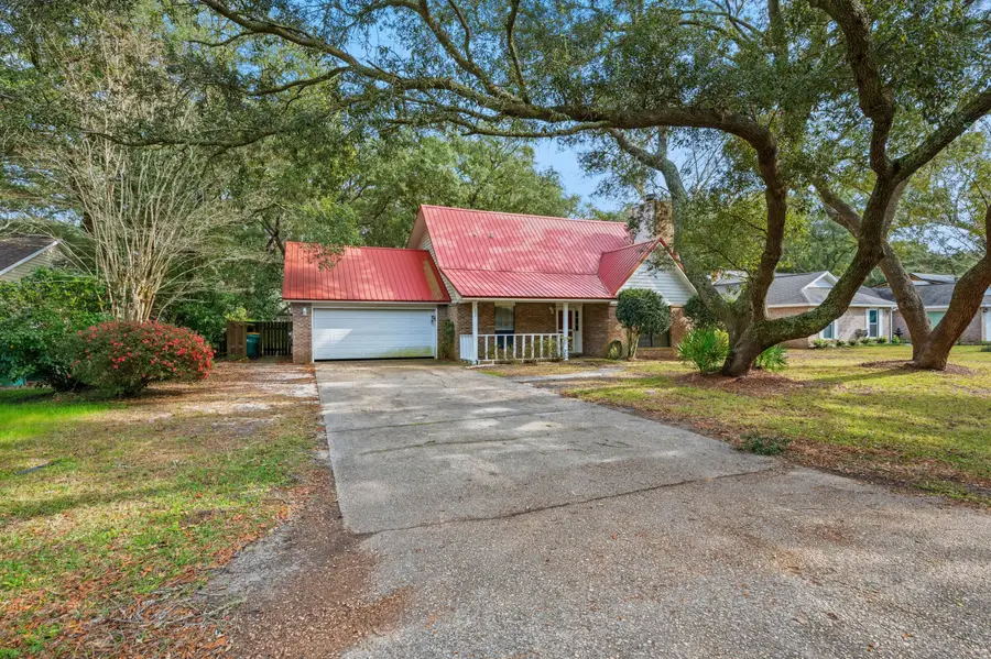254 W Dominica Circle, Niceville, FL 32578 - Image #2