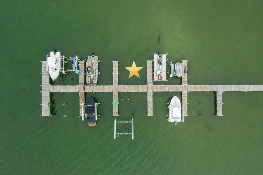 9375 Palmetto Ridge Court, Navarre, FL 32566 - Image #2