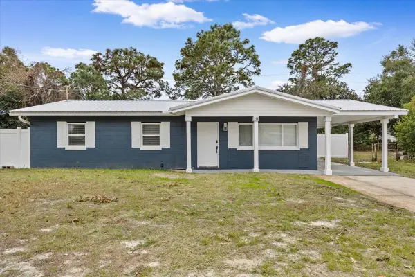 318 NW Oakland Northwest Circle, Fort Walton Beach, FL 32548