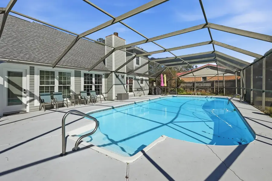 395 Jasmine Avenue, Valparaiso, FL 32580 - Image #2