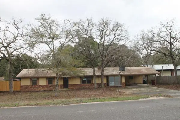 6047 Eden Square, Crestview, FL 32539