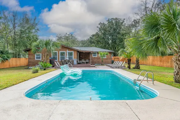 111 NE Patton Drive, Fort Walton Beach, FL 32547