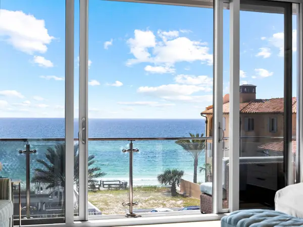 2743 E County Highway 30a #302, Santa Rosa Beach, FL 32459