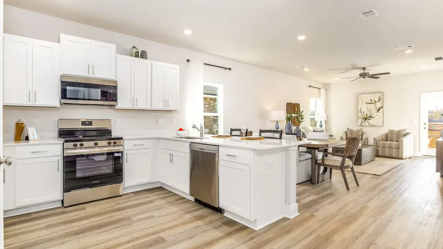 8118 Fox Hunt Drive, Milton, FL 32583 - Image #3