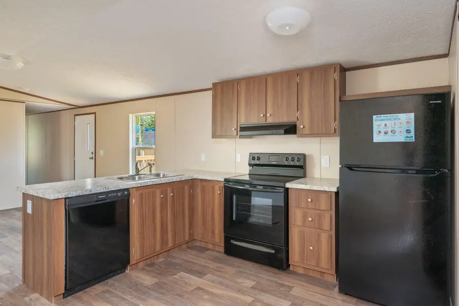 402 W Royal Palm Ave, Defuniak Springs, FL 32433 - #2