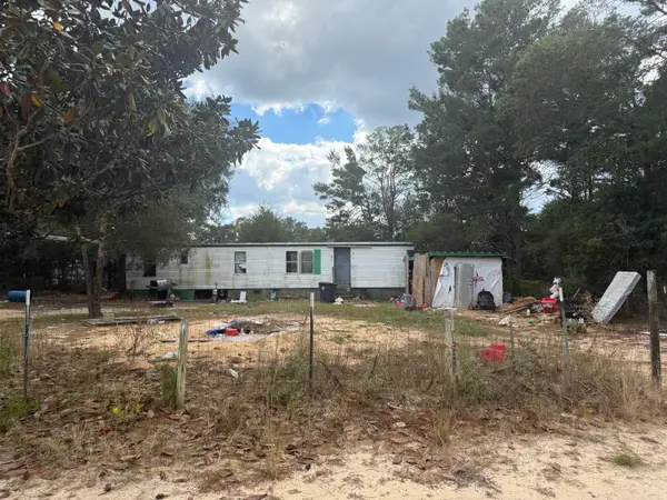 61 Juniper Avenue, DeFuniak Springs, FL 32433