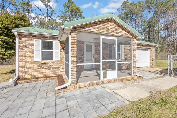 894 E Williams Avenue, Crestview, FL 32539