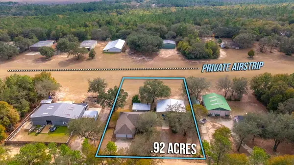 526 Tail Spin Drive, Holt, FL 32564