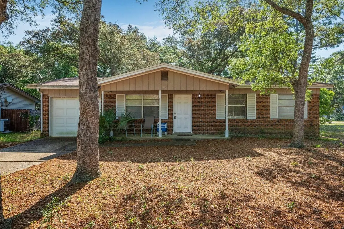 50 Berwick Circle, Shalimar, FL 32579 - #1