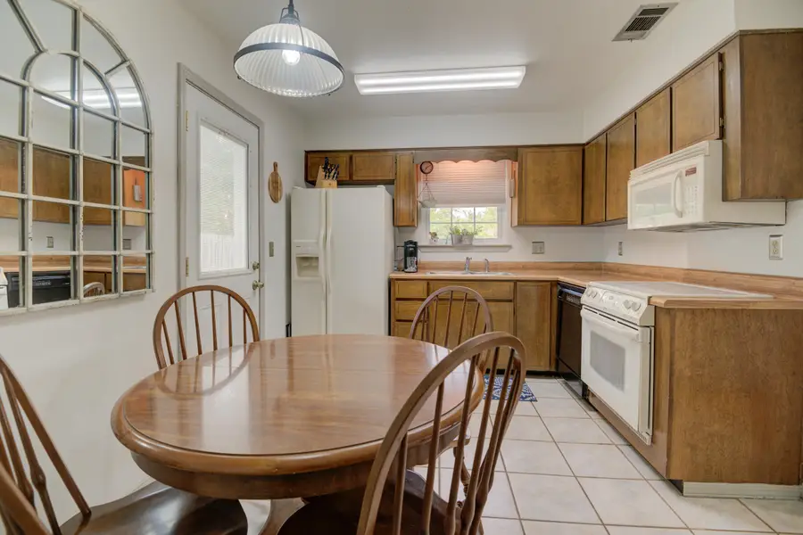 607 Lloyd Street, Fort Walton Beach, FL 32547 - #3