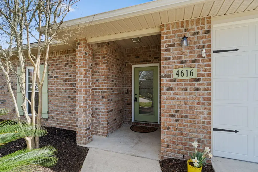 4616 Hermosa Road, Crestview, FL 32539 - #3