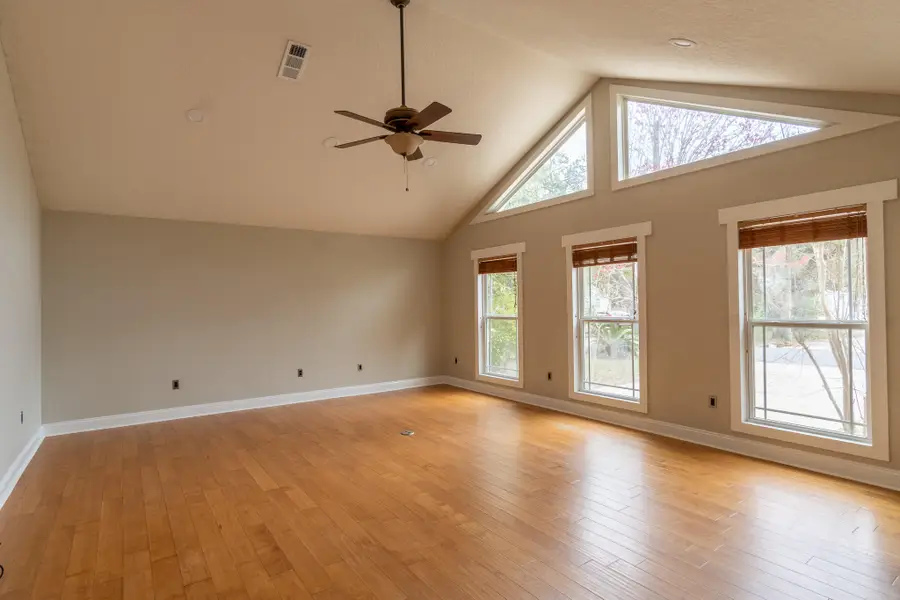 236 NE Bradley Drive, Fort Walton Beach, FL 32547 - #3