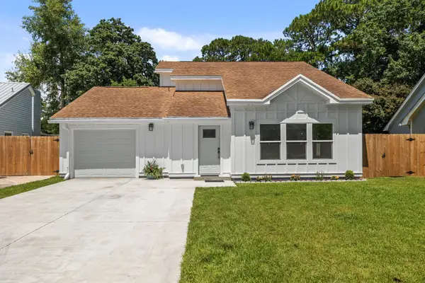 387 NW Canterbury Circle, Fort Walton Beach, FL 32548