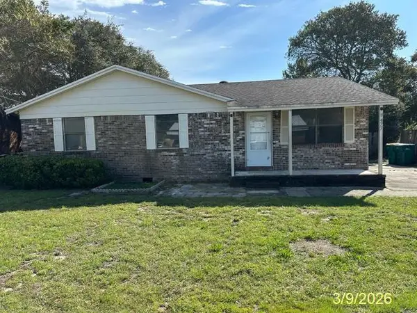 477 Aleta Avenue, Mary Esther, FL 32569