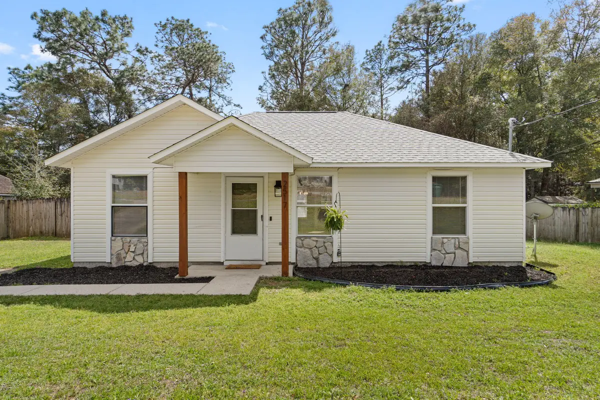 2517 Sunset Drive, Crestview, FL 32536 - #1